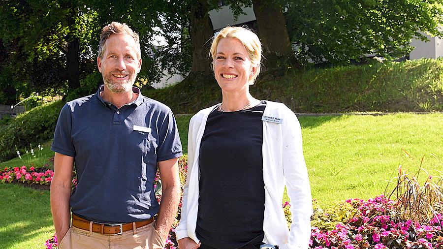 «Eine ausführliche Diagnostik und Therapie der vielfältigen Erkrankungen älterer Menschen stehen bei uns ebenso im Mittelpunkt wie die Berücksichtigung von Selbstbestimmung und Lebensqualität.»

Dr. med. Robert Maier
Dr. med. Dominika Rufer