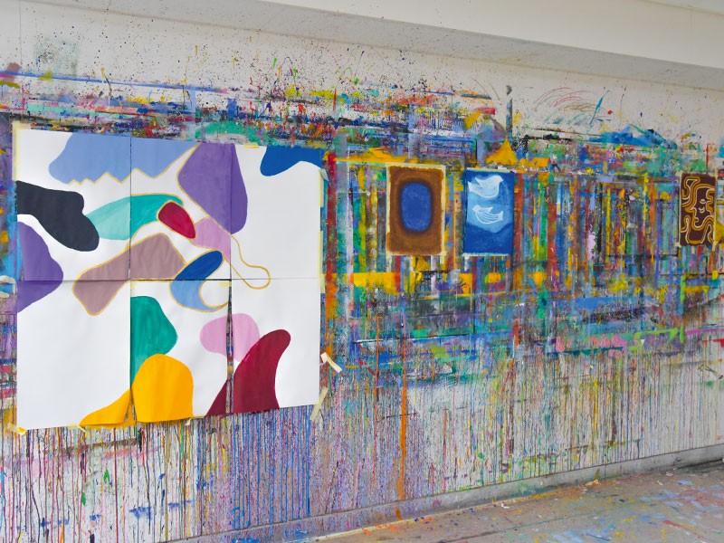 The range of therapies offered as part of the program in English  includes exercise therapy, art therapy, and music therapy. Pictured here is the Art Studio.
